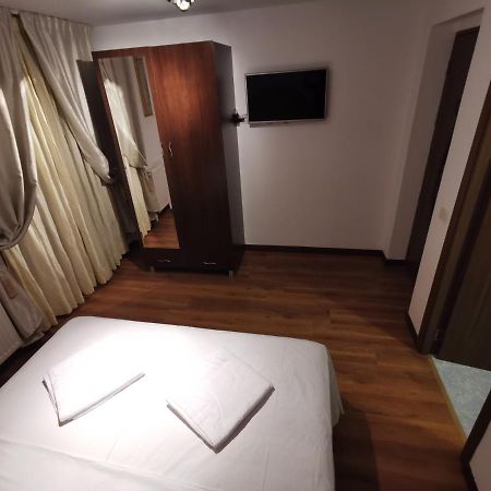 Vila Deal Sacele Exterior photo