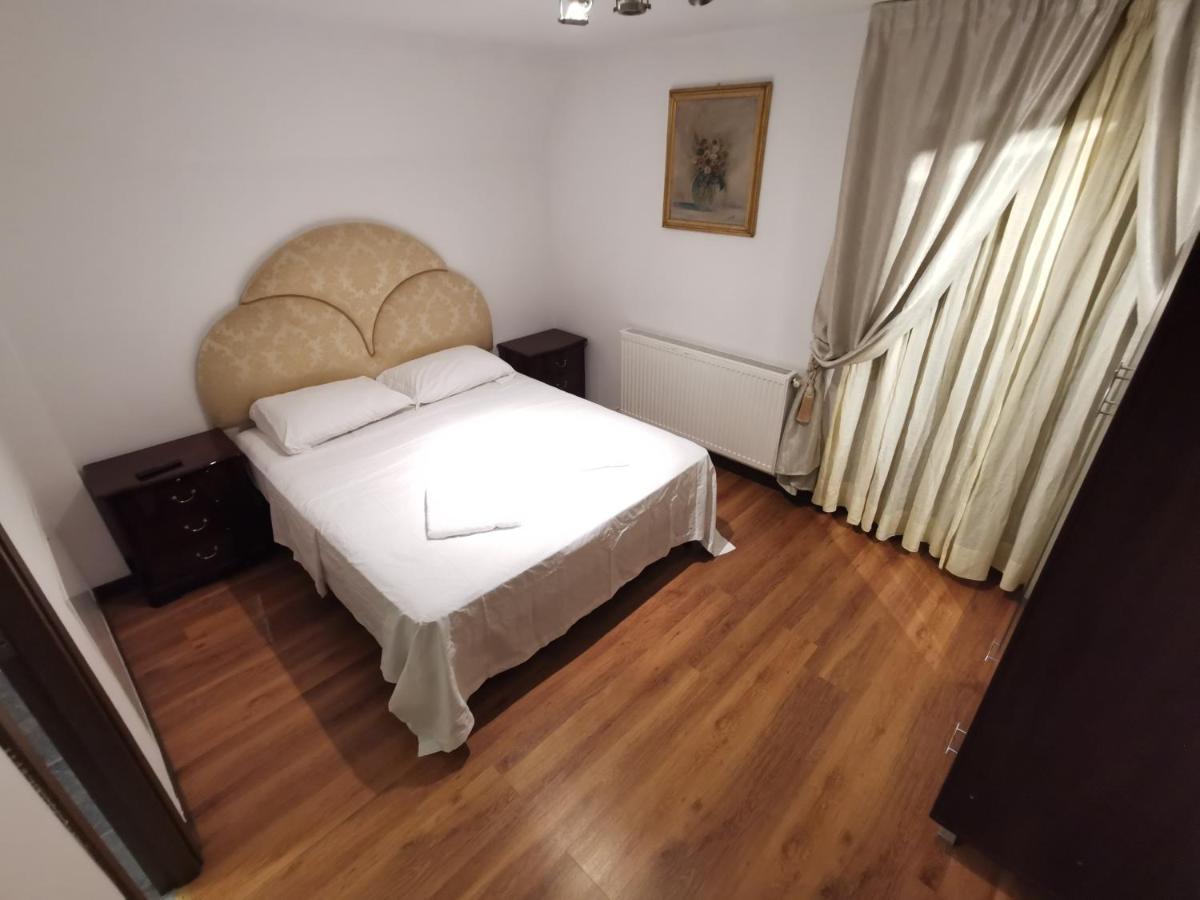 Vila Deal Sacele Exterior photo
