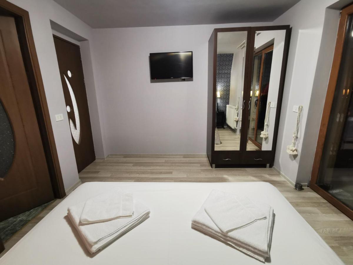 Vila Deal Sacele Exterior photo
